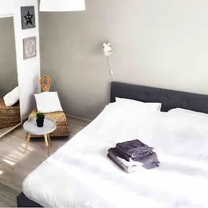 https://urbanika-living-central-old-city-2.bucharesthotelsnow.com
