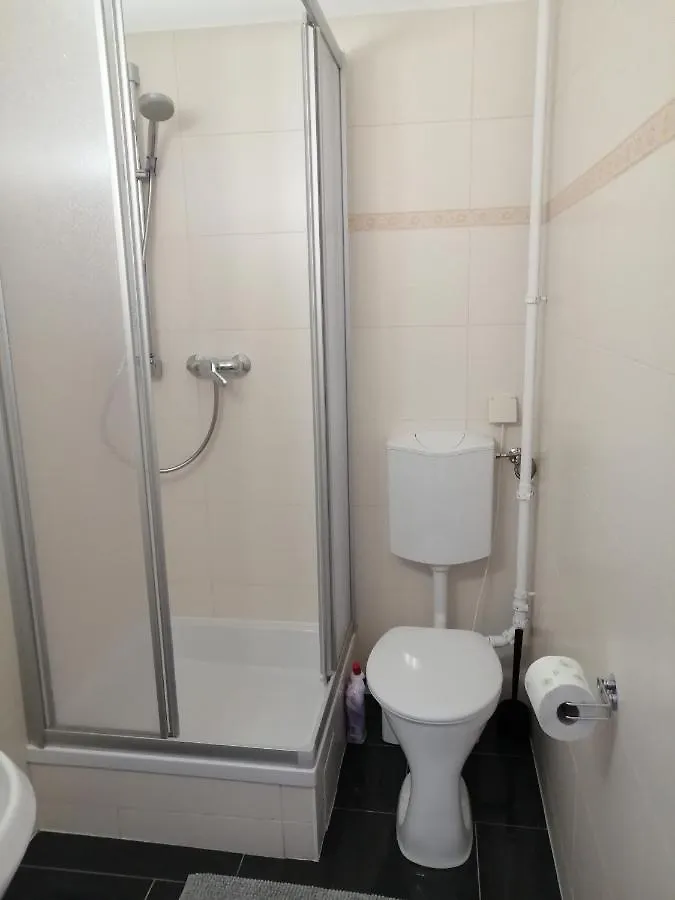 Apartments Near Yppenplatz & Brunnenmarkt Viena 0*,  Austria