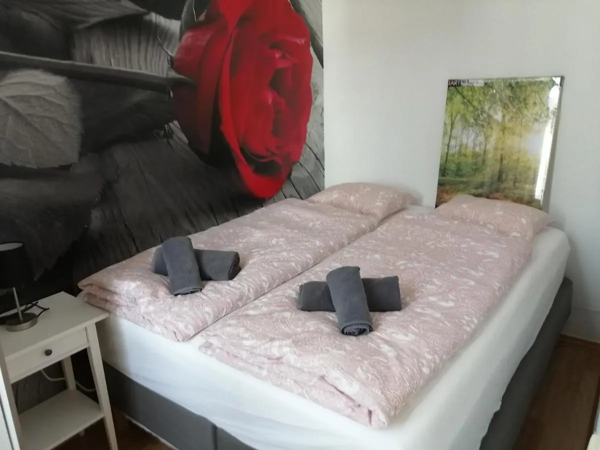 Apartments Near Yppenplatz & Brunnenmarkt Viena 0*,