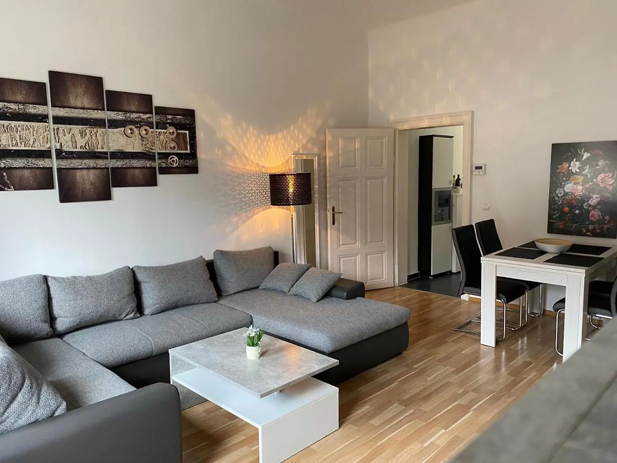 Apartments Near Yppenplatz & Brunnenmarkt Viena